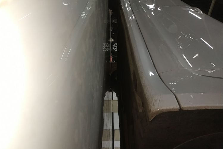 保时捷 2013款 Panamera 4 Platinum Edition 3.6L机舱底盘29