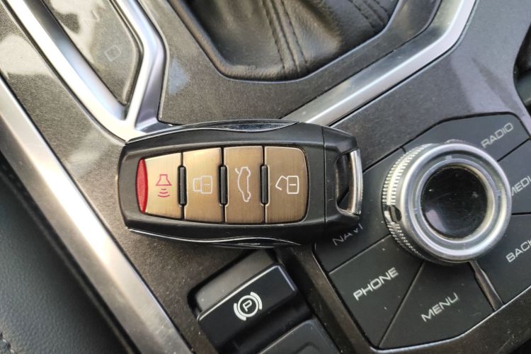 哈弗F5 2018款 1.5T i范中控内饰7001