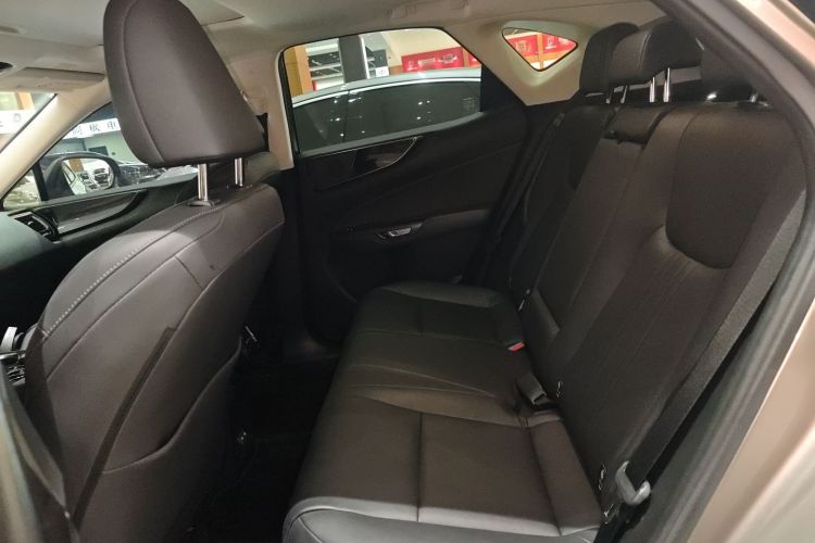 雷克萨斯NX 2023款 350h 前驱 创悦版中控内饰21