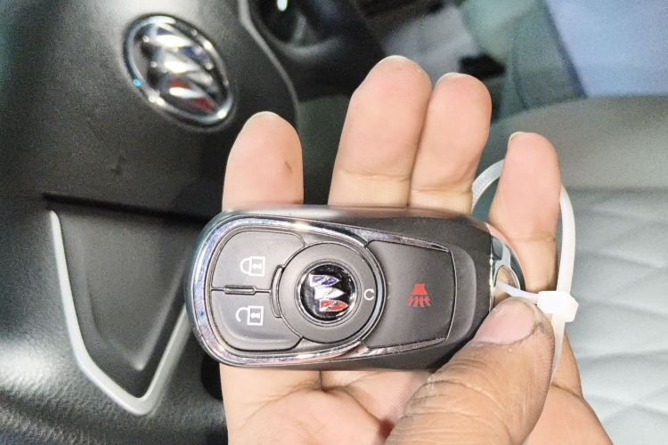 别克GL8 2023款 陆上公务舱 舒适型中控内饰11