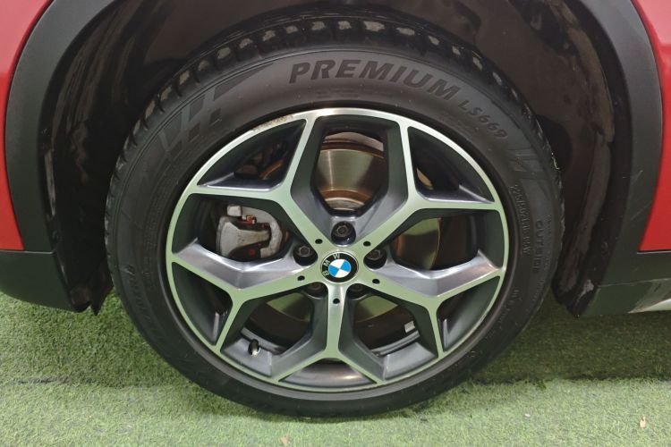 宝马X1 2019款 xDrive20Li 尊享型车身外观6007