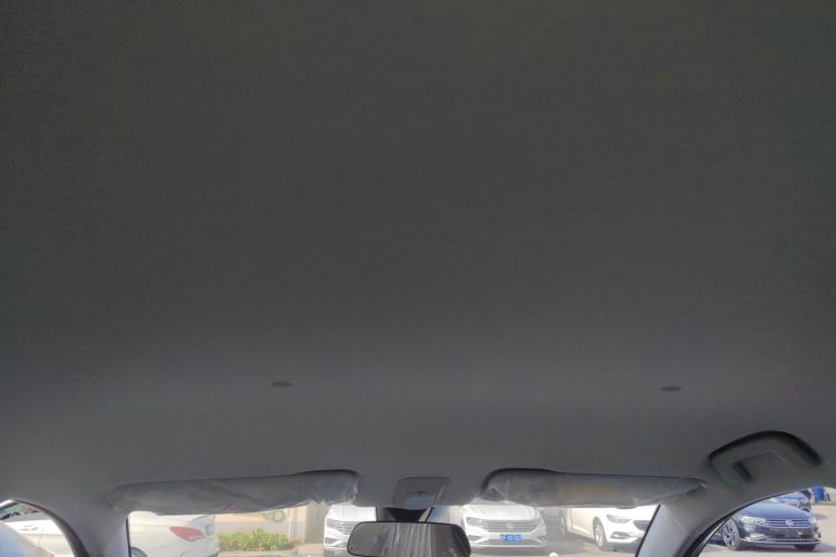 五菱汽车 五菱缤果PLUS 2024款 330km 五座版中控内饰22