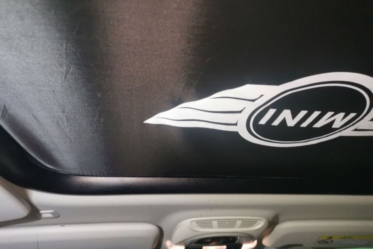 MINI Countryman 2018款 1.5T COOPER 艺术家局部细节22