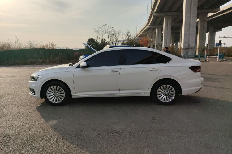 大众 朗逸 2021款 1.5L 自动视野版车身外观4