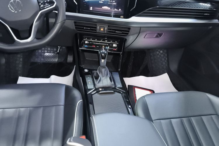 大众 帕萨特 2023款 330TSI 星空精英版中控内饰18