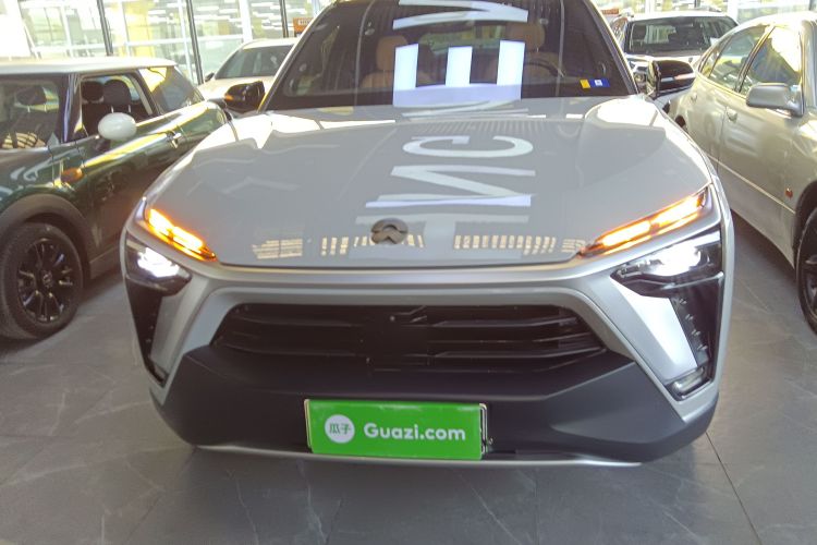 蔚来ES8 2020款 580KM 签名版 六座版车身外观2