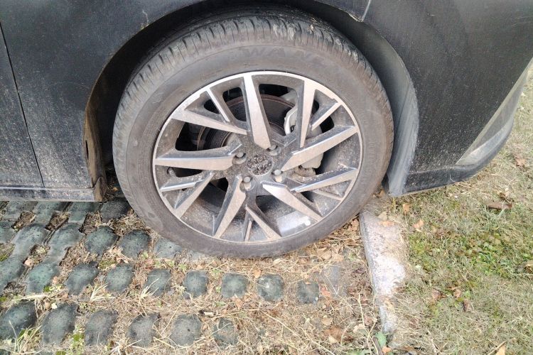 东风风神 奕炫 2020款 230T 自动炫酷赛道版车身外观10