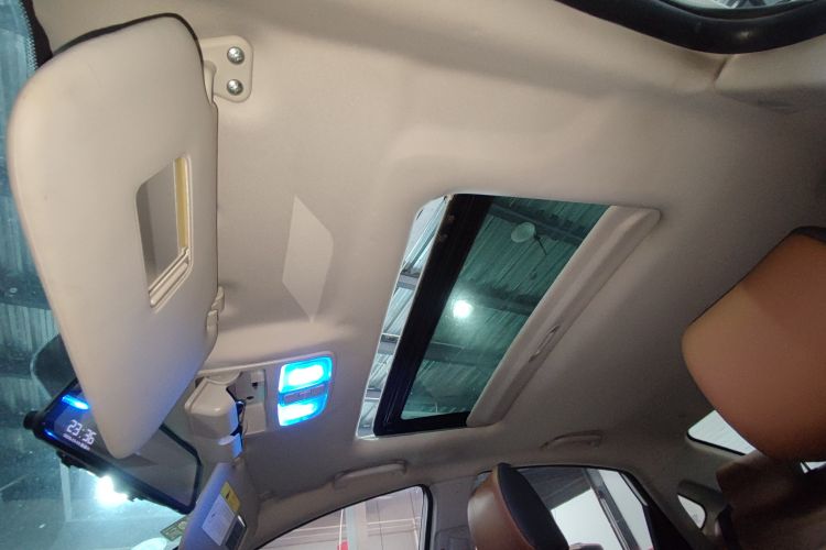 长安 逸动 2016款 1.6L GDI 自动劲尚型局部细节22