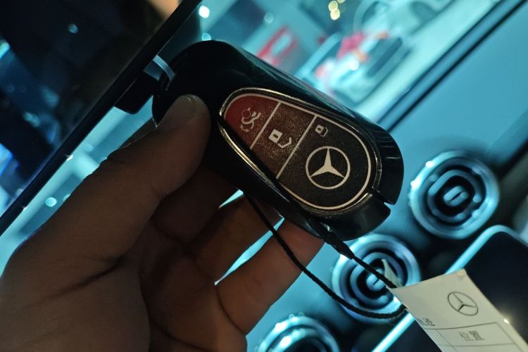 奔驰C级 2022款 C 260 L中控内饰11