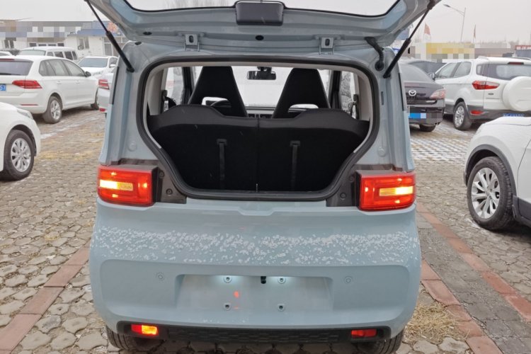 五菱汽车 宏光MINIEV 2020款 悦享款 三元锂机舱底盘23