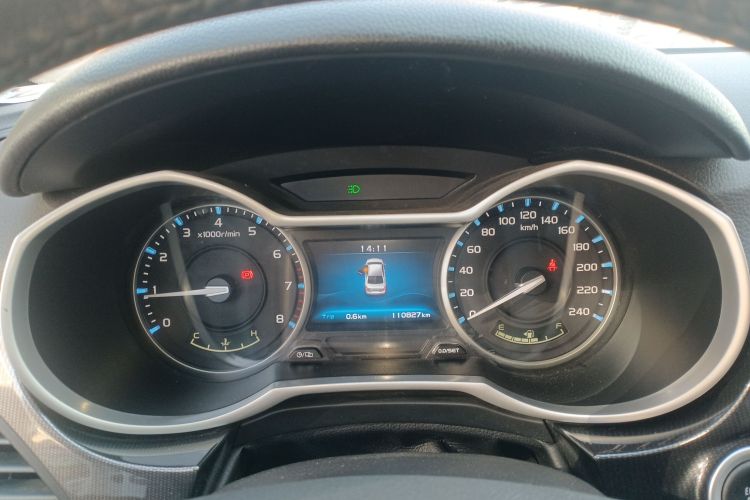 吉利汽车 帝豪 2017款 三厢百万款 1.5L 手动向上版中控内饰14