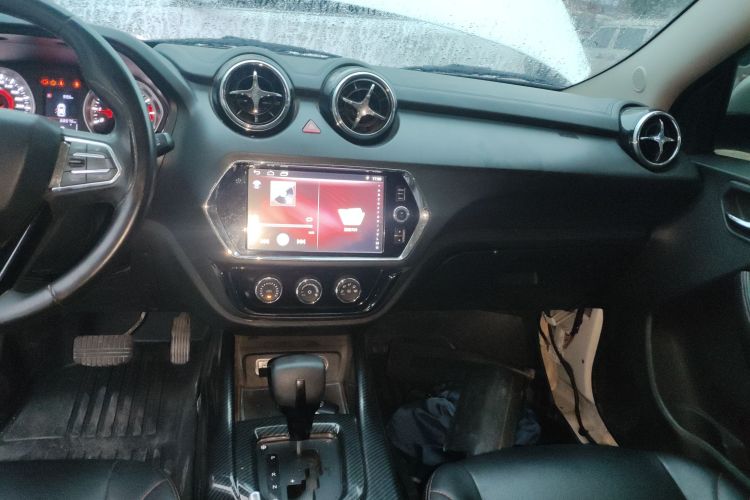 东南DX3 2018款 1.5T CVT尊贵型局部细节16