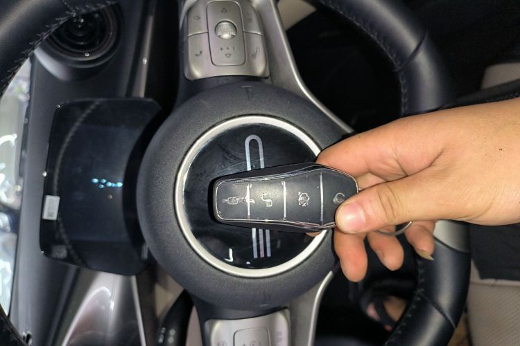 比亚迪 海豚 2023款 420km 时尚版中控内饰11