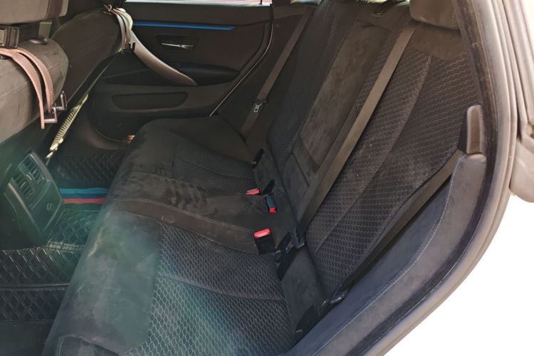 宝马4系 2019款 425i Gran Coupe M运动套装中控内饰21