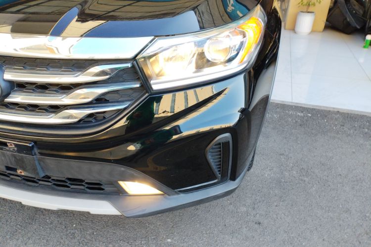 广汽传祺 传祺GS4 2018款 235T 手动两驱精英版局部细节36