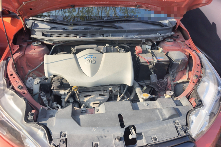 丰田 YARiS L 致炫 2015款 1.5G 自动橙色限量版局部细节24