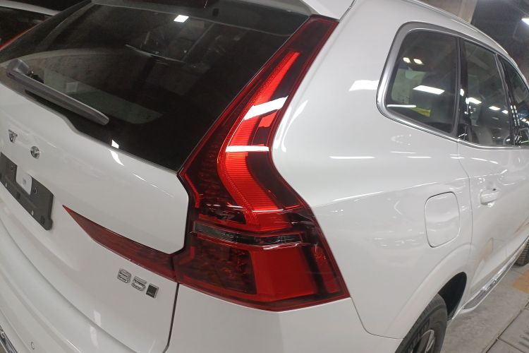 沃尔沃XC60 2026款 B5 四驱智逸豪华版车身外观9