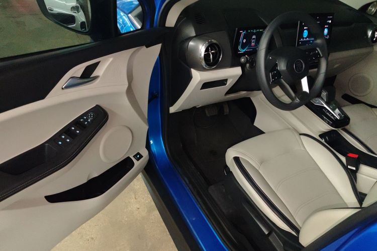 比亚迪 元Pro 2021款 要爱一生版中控内饰7003