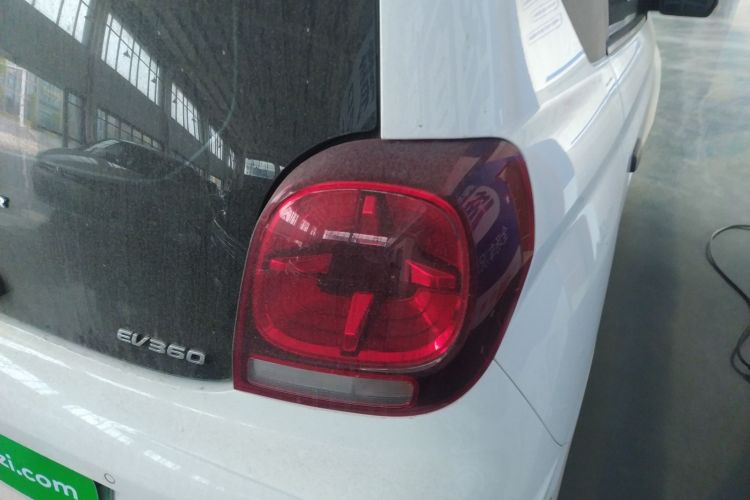 荣威 科莱威CLEVER 2021款 302km卓越版车身外观9