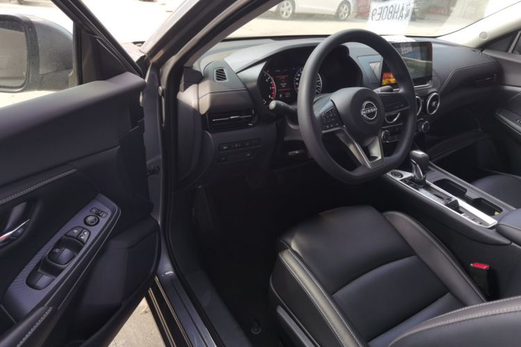 日产 轩逸 2023款 改款 1.6L CVT悦享版中控内饰20