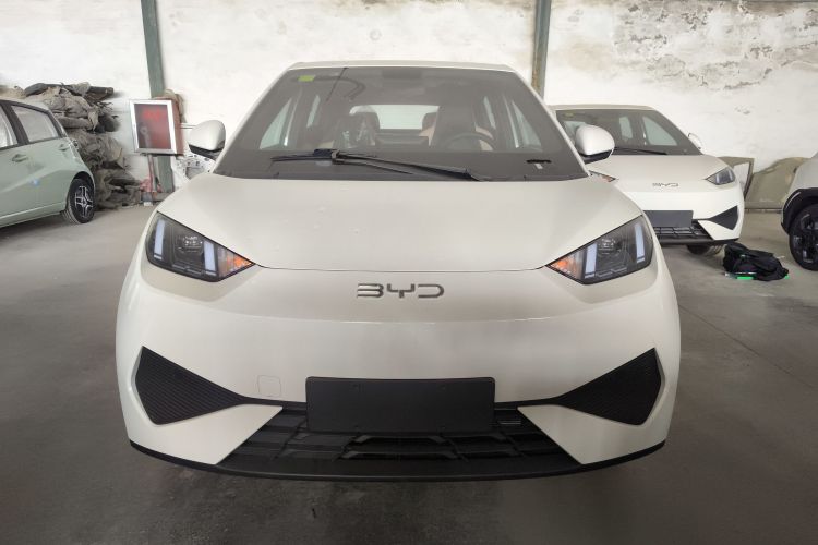 比亚迪 海鸥 2025款 智驾版 405km 自在版车身外观2