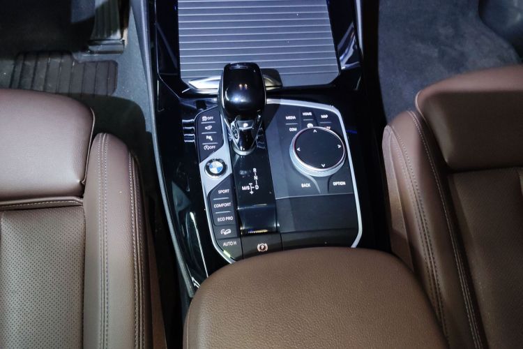 宝马X3 2022款 改款二 xDrive30i 尊享型 M曜夜套装局部细节18