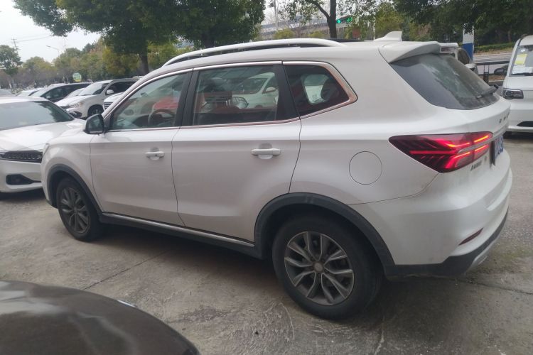 荣威RX5 2022款 330TGI 自动国潮版车身外观4