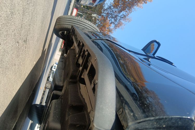 丰田 汉兰达 2024款 2.5L智能电混双擎四驱尊贵版 7座局部细节9003