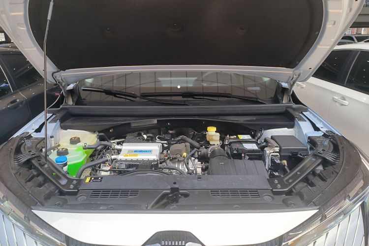 广汽传祺 影酷 2022款 1.5T 超新星版机舱底盘24