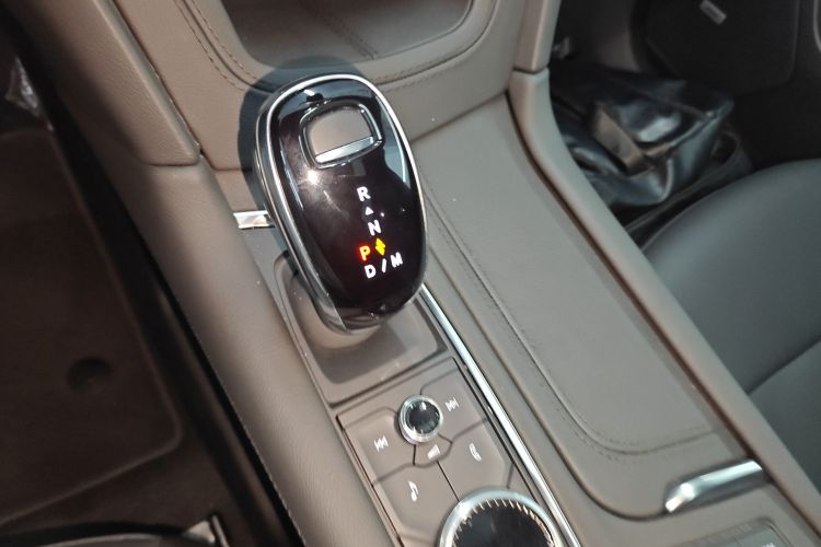 凯迪拉克XT6 2022款 2.0T 六座四驱豪华型中控内饰18