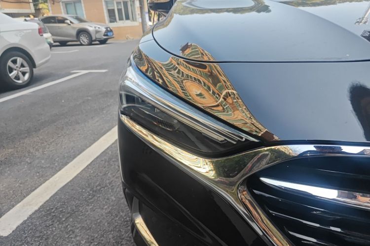 别克 君越 2021款 652T 豪华型车身外观8