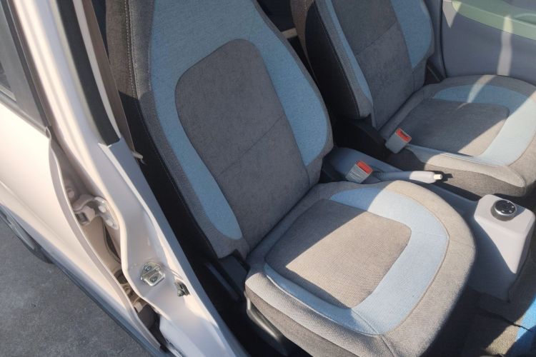 凌宝汽车 凌宝BOX 2022款 李清照Pro版 14.72kWh局部细节41