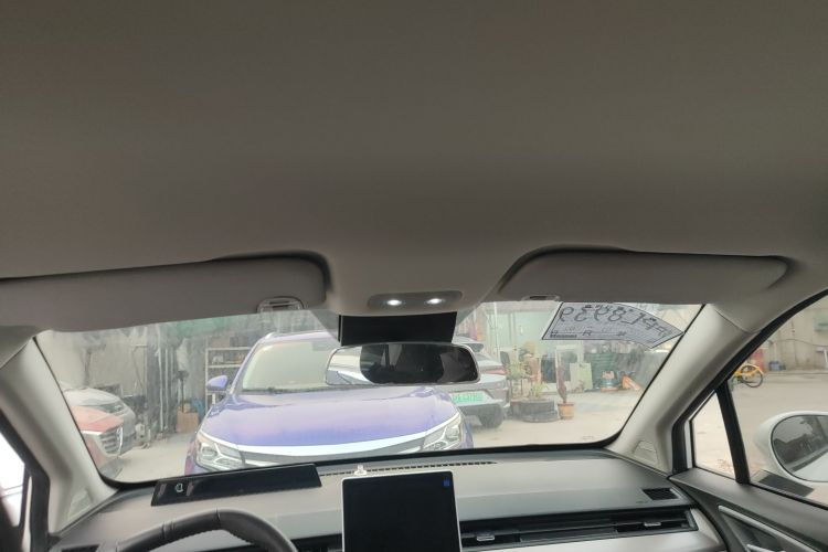 哪吒汽车 哪吒V 2021款 长续航娱乐版局部细节22