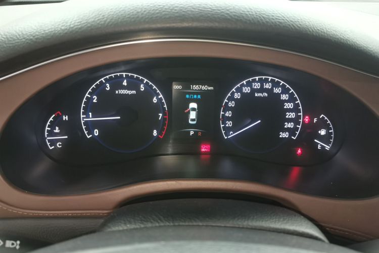 现代 劳恩斯 2012款 3.0L GDI尊贵版中控内饰14