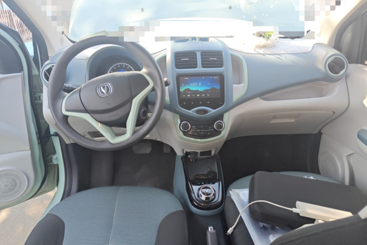 长安欧尚 奔奔E-Star 2021款 国民版 多彩款 磷酸铁锂（31.86kWh）中控内饰7002