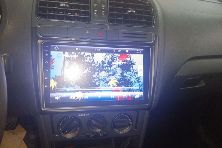 大众 Polo 2016款 1.4L 自动风尚型中控内饰16