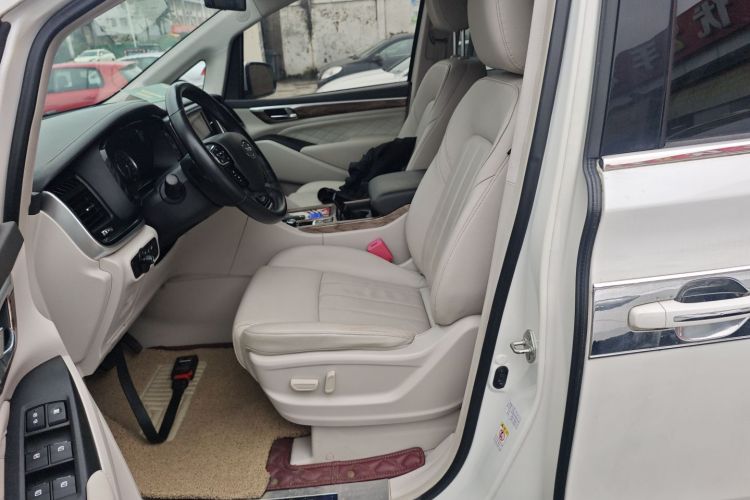 广汽传祺 传祺M8 2018款 320T 尊享版中控内饰19