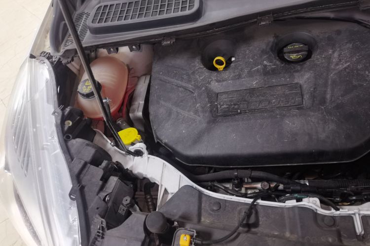 福特 翼虎 2017款 EcoBoost 245 四驱铂翼型机舱底盘25