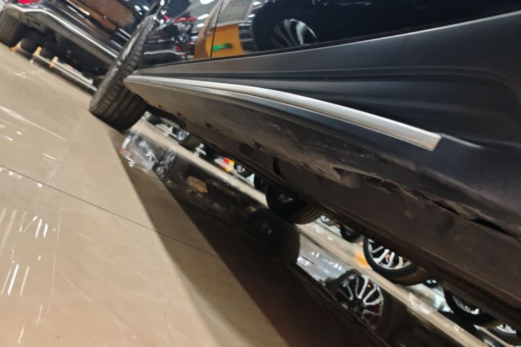 奔驰GLS 2018款 改款 GLS 320 4MATIC局部细节9002