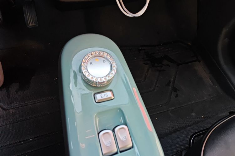 长安启源 长安Lumin 2023款 205km 香沁款中控内饰18