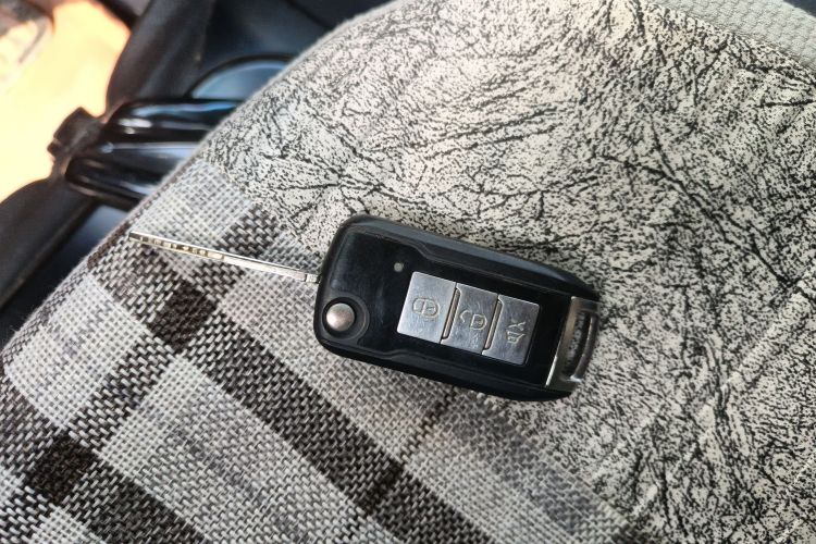 金杯 小海狮X30 2021款 1.5L 财富型客车国VI SWC15M中控内饰11