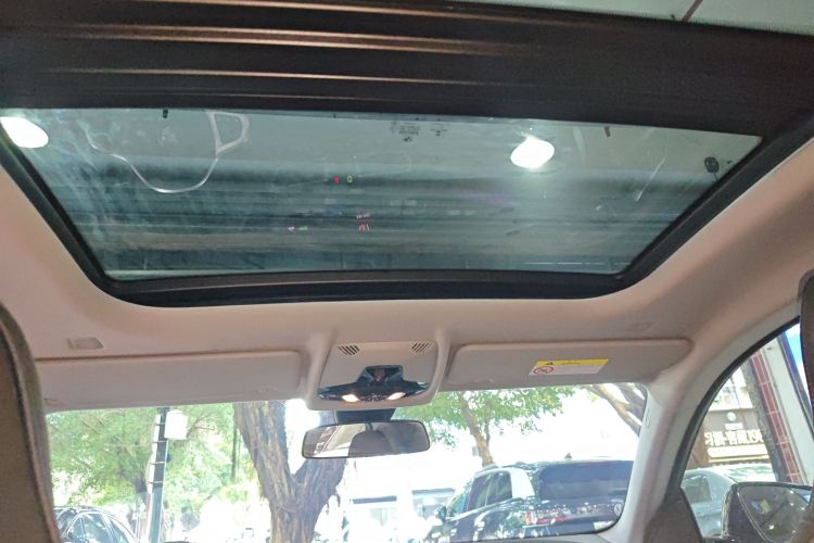 宝马2系(进口) 2021款 225i 四门轿跑车 M运动曜夜套装局部细节22