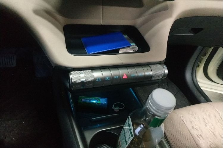 比亚迪 海豚 2023款 420km 时尚版局部细节18