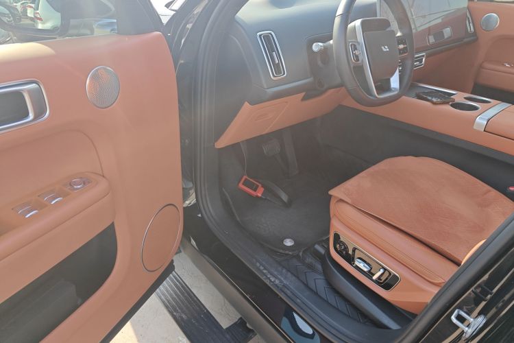 理想汽车 理想L7 2023款 Air中控内饰20