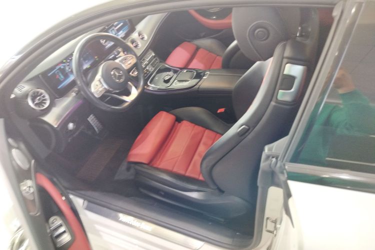 奔驰E级(进口) 2020款 E 260 4MATIC 轿跑车中控内饰7003