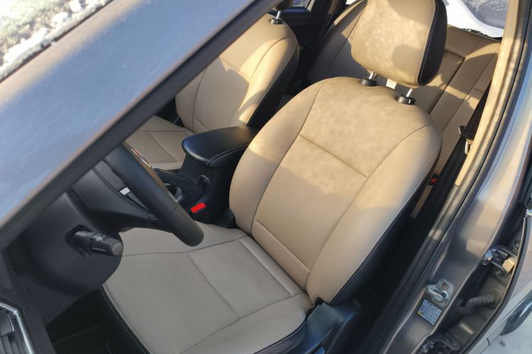 东风风行 景逸X3 2015款 1.5L 豪华型中控内饰19