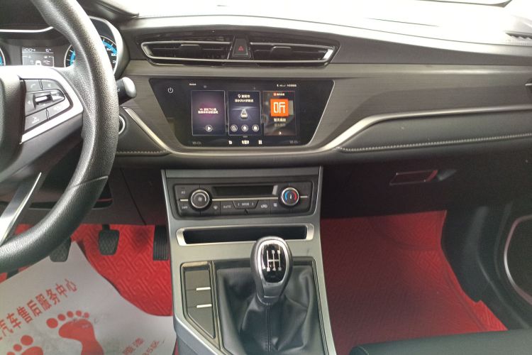 吉利汽车 帝豪 2021款 UP 1.5L 手动豪华型中控内饰16