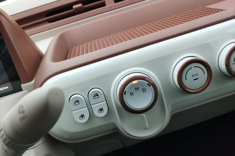 奔腾小马 2026款 222km 萌趣马 Plus中控内饰18