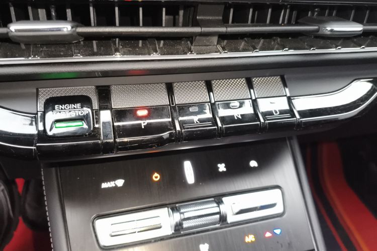 林肯 冒险家 2024款 2.0T 两驱尊享版中控内饰18