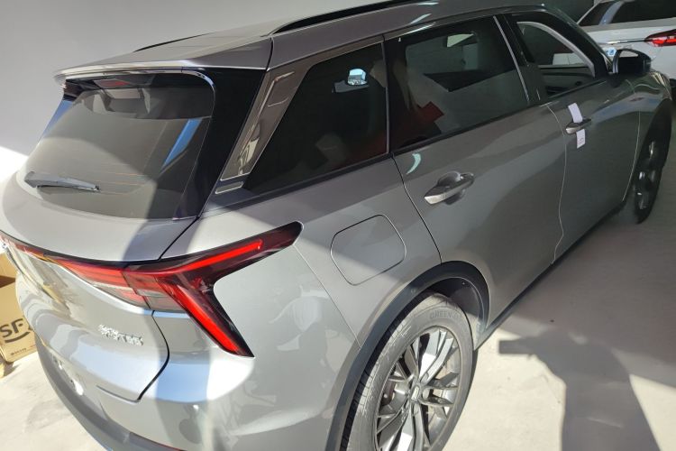 奔腾T55 2023款 1.5T 自动飞跃款车身外观7